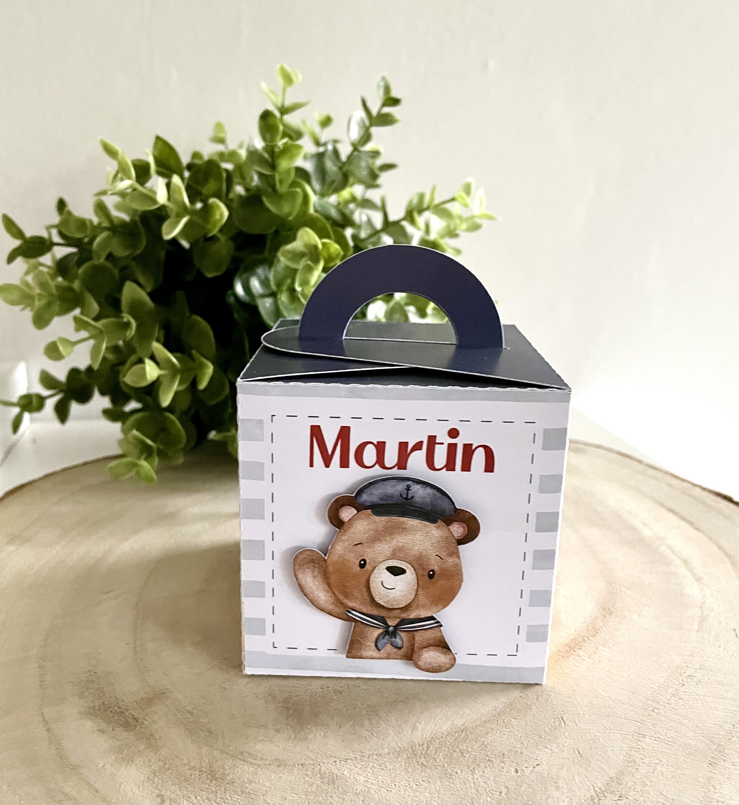 Boite carrée avec anses